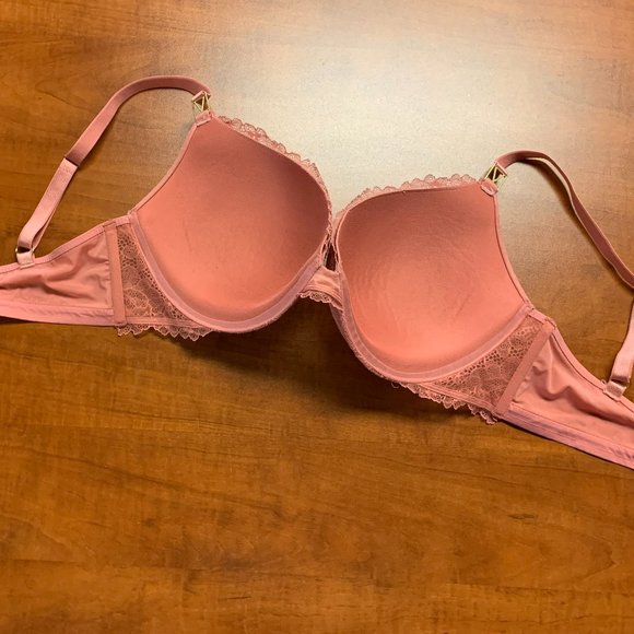 Victoria's Secret Bra - Picture 5 of 6